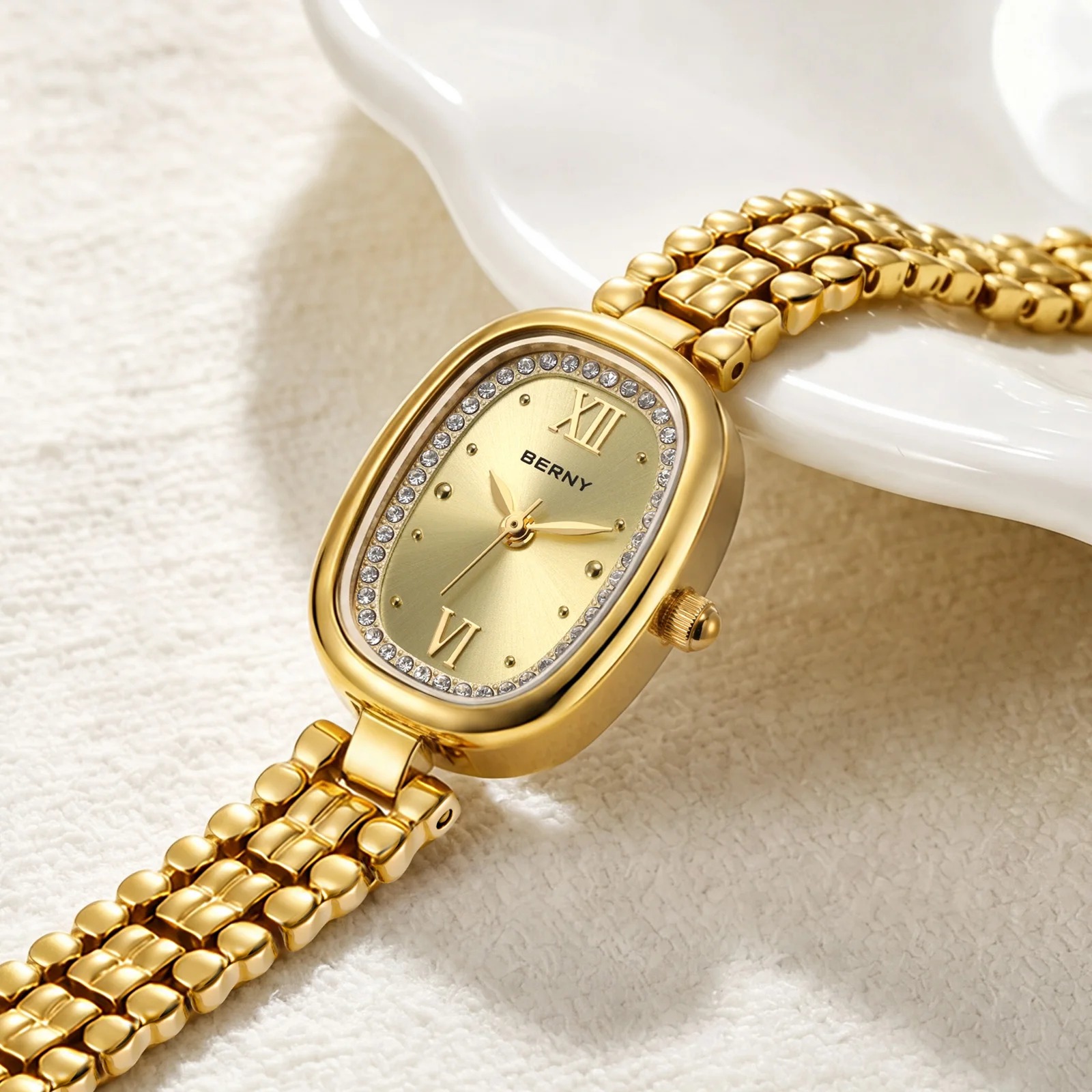 Women’s Gold Oval Diamond Watch – Elegant Luxury Bracelet Wristwatch, Waterproof Ladies’ Watch 1 Women’s Gold Oval Diamond Watch – Elegant Luxury Bracelet Wristwatch, Waterproof Ladies’ Watch