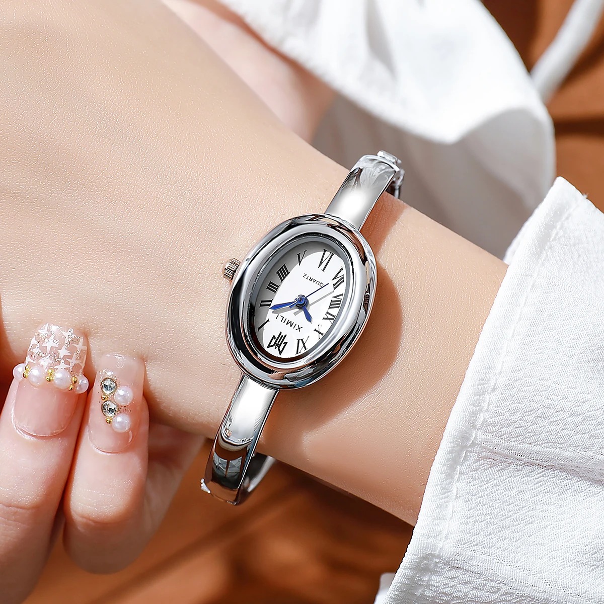 Women’s Stainless Steel Quartz Watch – Elegant Silver Waterproof Wristwatch for Ladies and Girls 7 Women’s Stainless Steel Quartz Watch – Elegant Silver Waterproof Wristwatch for Ladies and Girls - Image 7
